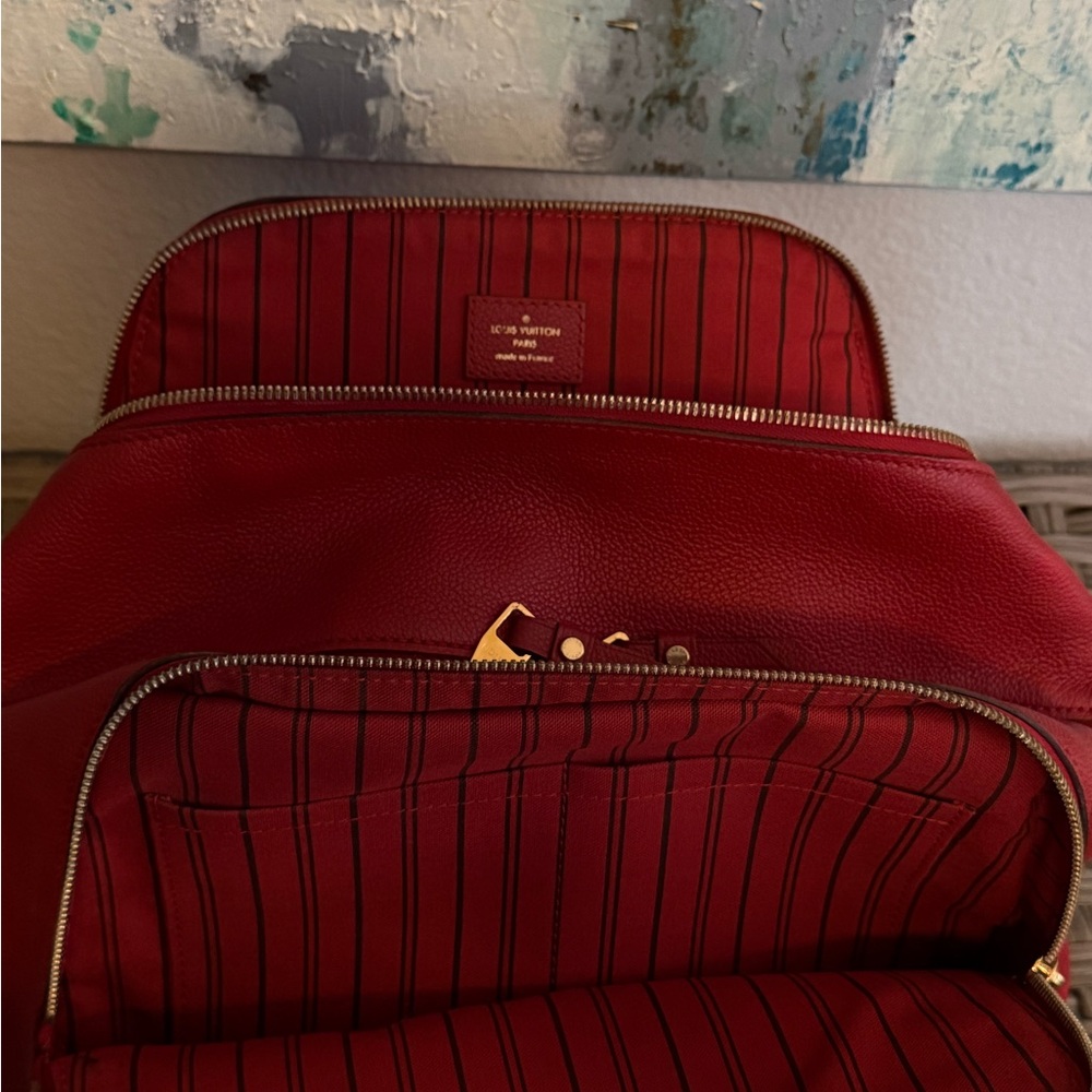 Louis Vuitton Marais MM Beautiful Cerise - Cherry Red Handbag - Picture 7 of 10